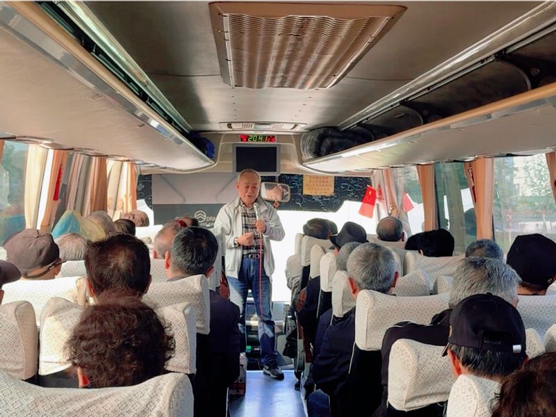 离退休党委党支部到红色教育基地开展主题党...